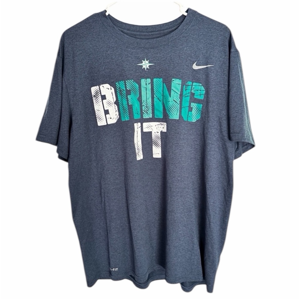Nike Men's Teal and White Graphic Tee
Size XL - Pre-Loved